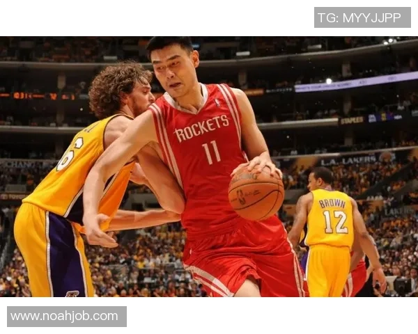 乔丹深情致谢姚明对篮球事业的贡献与友谊的珍贵时刻