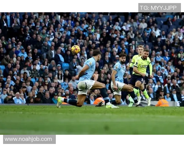 曼城友谊赛大胜曼联四球乌龙球成全场焦点引发热议