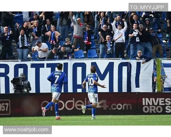 欧冠大战波尔图大胜本菲卡争议判罚引发全场热议