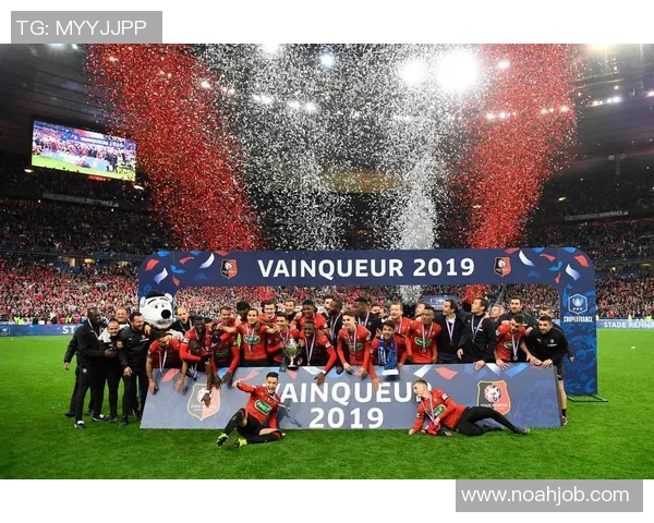 欧冠激战：巴黎圣日耳曼逆转尤文图斯补时绝杀点燃全场激情