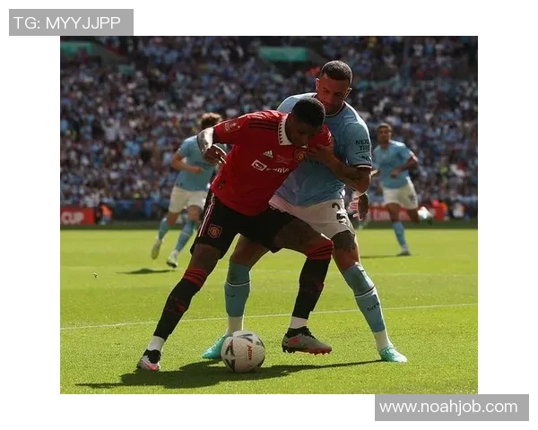 那不勒斯狂胜曼联引发争议判罚全场沸腾足总杯精彩瞬间回顾