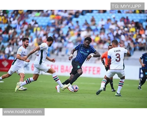 欧联杯精彩对决国米与曼城激战成和逆转瞬间引发全场热烈反响